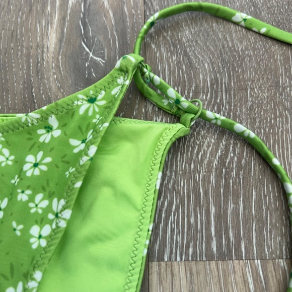 Daze Dayz Perry String Bikini Bottom Green Floral NWOT - Picture 4 of 11